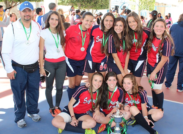 阿森纳七星连珠破欧冠一纪录 无锋开挂表现仍引人担忧.